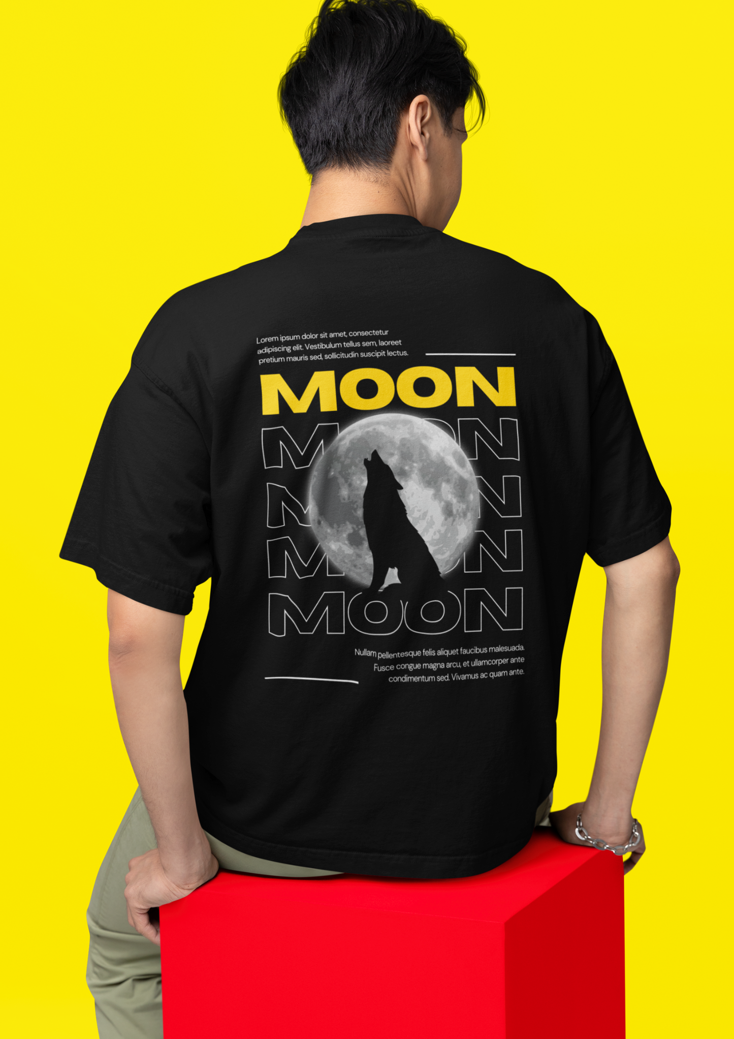 Stylish Black Oversized T-Shirt with Moon and Wolf Graphic Design: Choosypanda